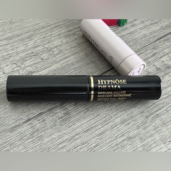 Make Up Bundle Eyeshadow Lip Treatment Brushes
Set of 6 - Picture 10 of 14